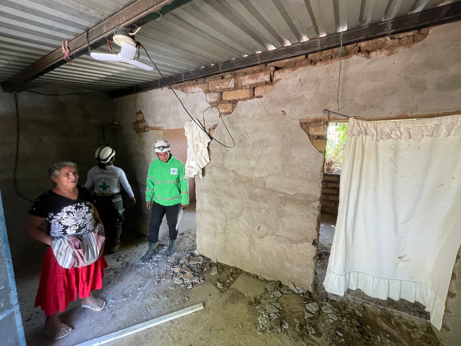 Cruz Verde se desplaza a la zona mas afectaba de sismo