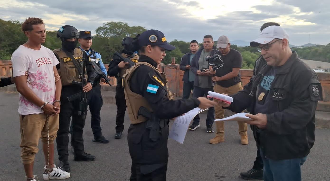 La DIPAMPCO en coordinación con la Agregaduría Policial del El Salvador logran la captura de cabecilla de la MS-13