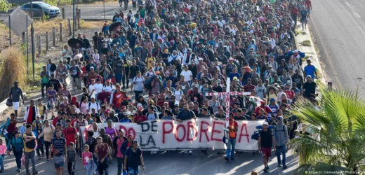 Se desintegra caravana de miles de migrantes en México