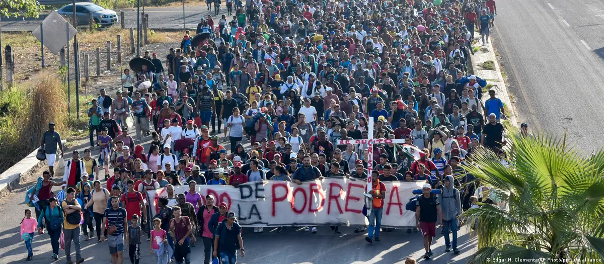 Se desintegra caravana de miles de migrantes en México