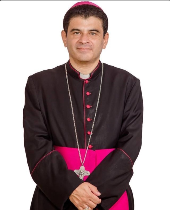 CONFIRMADO: Obispo Álvarez liberado de prisión por gobierno de Nicaragua
