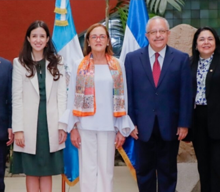 Cancilleres de El Salvador y Guatemala sostienen reunión de trabajo para abordar temas de interés bilateral