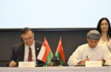 Omán: TotalEnergies lanza el proyecto Marsa LNG y despliega su estrategia multienergética en el Sultanato de Omán