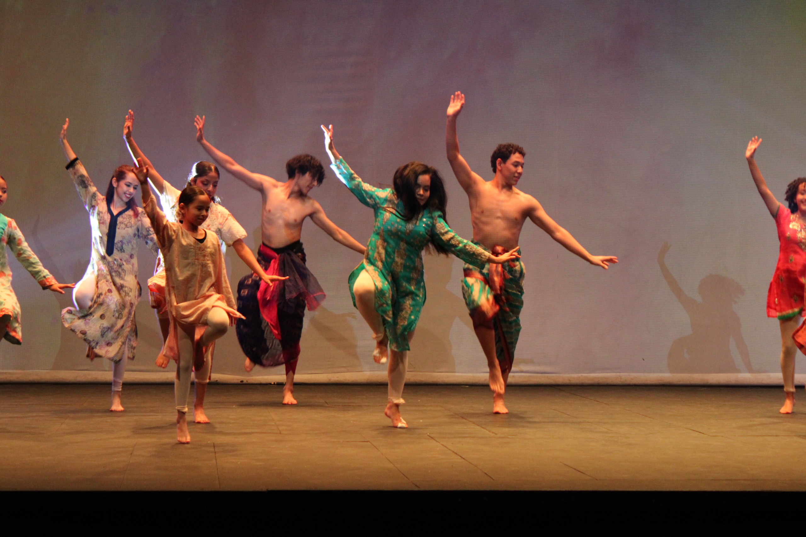BalletPop una vibrante presentación que llenó el auditorium de FEPADE de energía