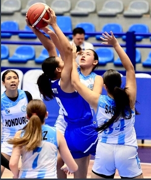 El Salvador vence a Honduras y aseguró boleto a semis en el baloncesto femenino