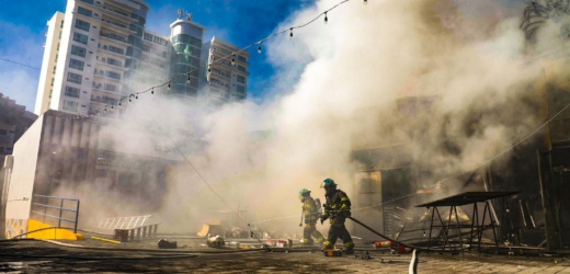 Bomberos extingió un incendio estructural en el Paseo General Escalón
