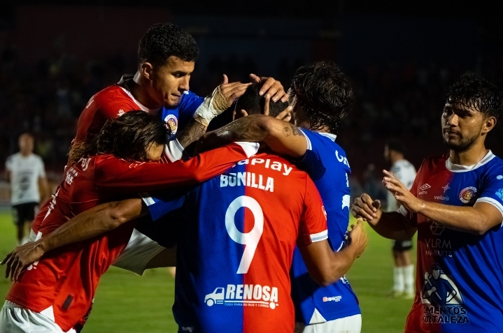 FAS vence 2-0 a Firpo y continúa como líder invicto del Torneo Clausura 2026.
