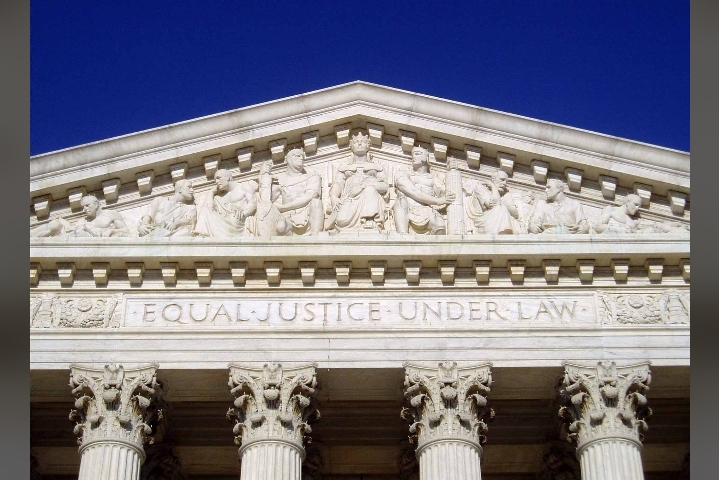 La Corte Suprema de EE. UU. frena a Trump y blinda la ciudadanía por nacimiento