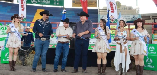 ASOCIACION FERIA GANADERA SEÑORA SANTA ANA,  RINDE HOMENAJE A SUS FUNDADORES