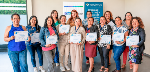 AES El Salvador y FUNDEMAS impulsan el liderazgo femenino a través del programa “Mujeres en Acción»
