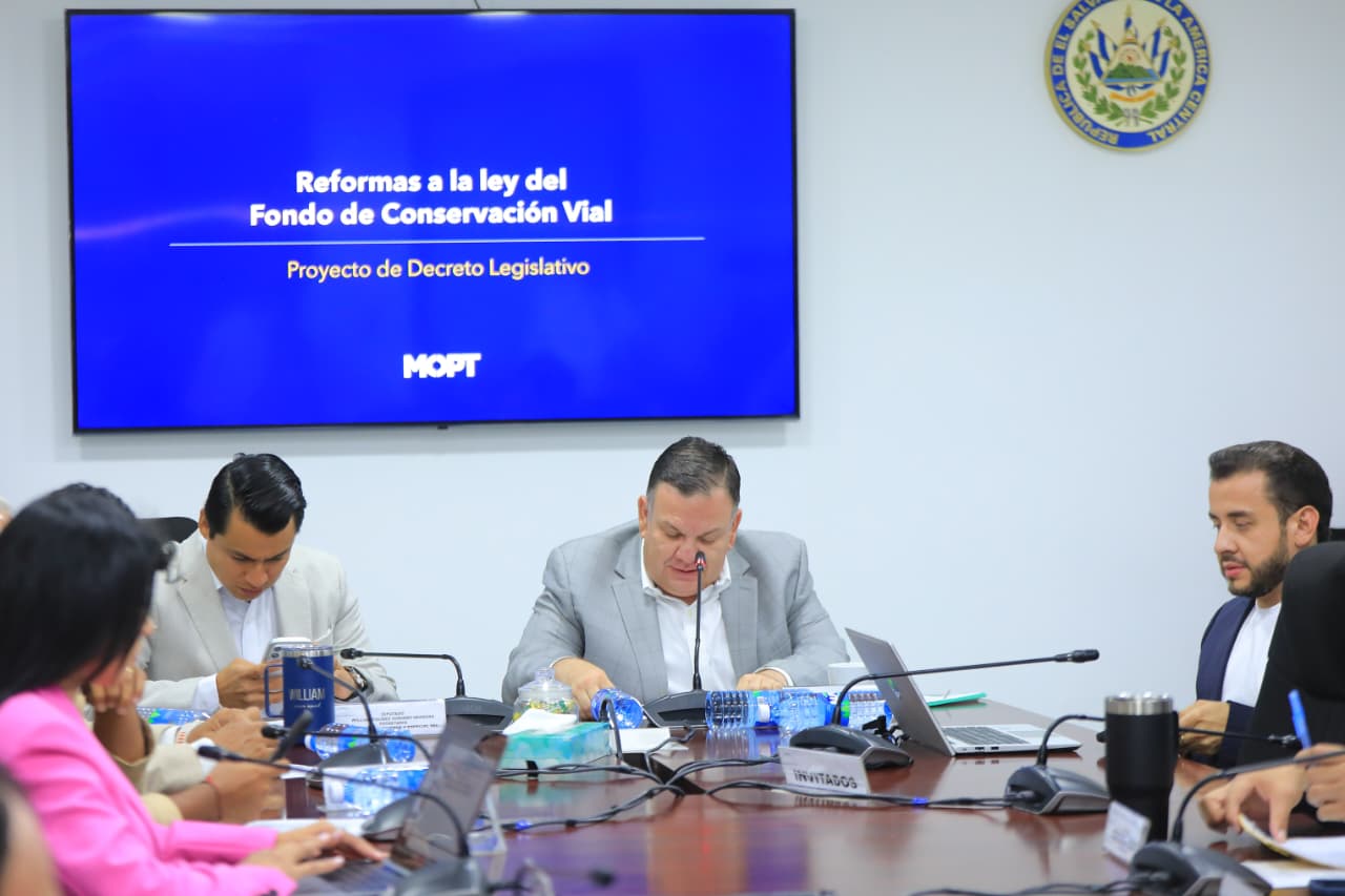 Reforma de ley ampliaría facultades del FOVIAL y fortalecería su capacidad operativa